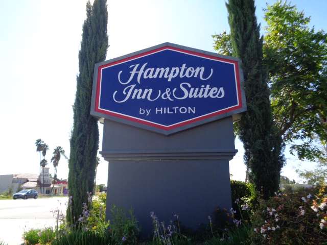 Hampton Inn Hemet Sign Install